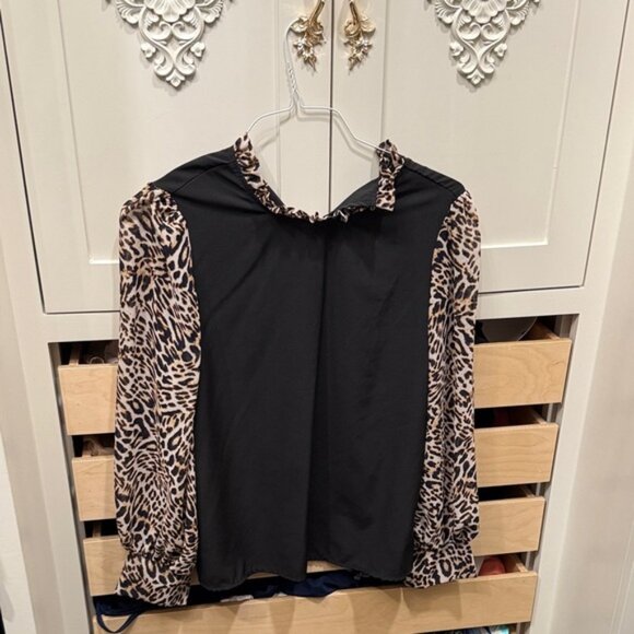 SHEIN Black Top with Leopard Print Sleeves - Picture 1 of 1